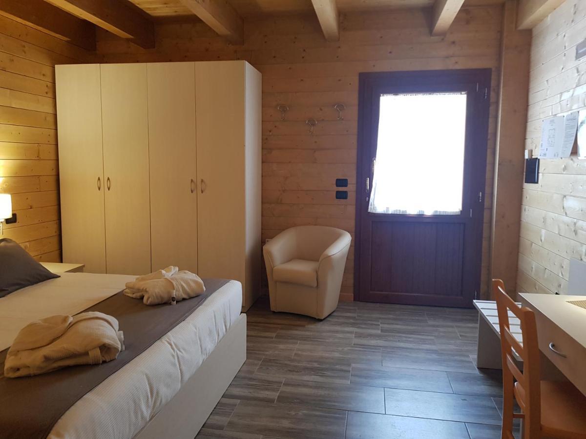 Lorica Suite Lago Extérieur photo