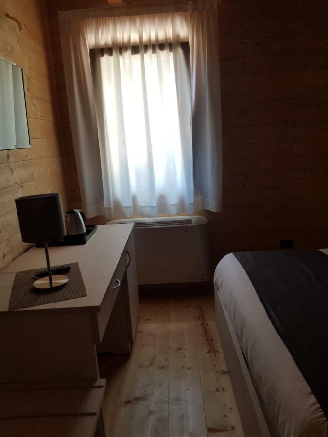 Lorica Suite Lago Extérieur photo