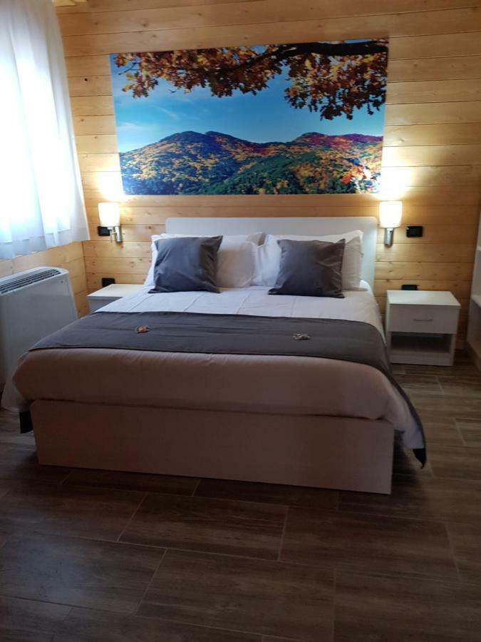 Lorica Suite Lago Extérieur photo